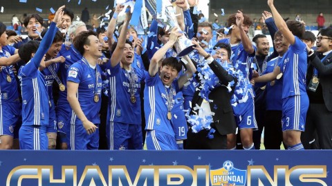 城南FCVS釜山偶像比分预测：防线重组挑战领头羊，能否终结对手不败金身？