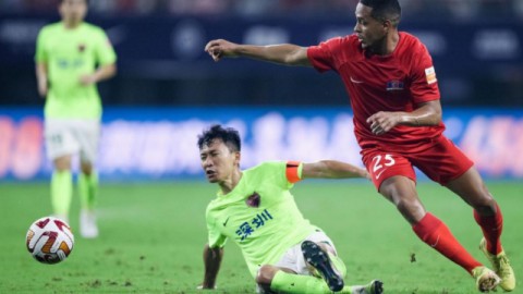 标题：0-3惨败森林！热刺13轮不胜+距降级区仅1分